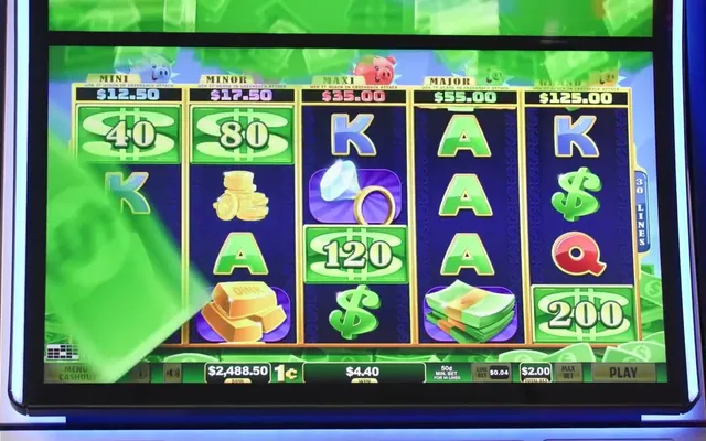 Greenback Attack slot by IGT