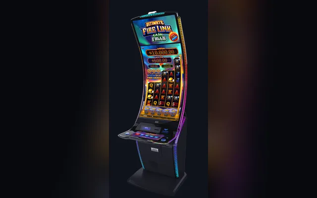 Ultimate Fire Link Cash Falls Glacier Gold slot by Light & Wonder